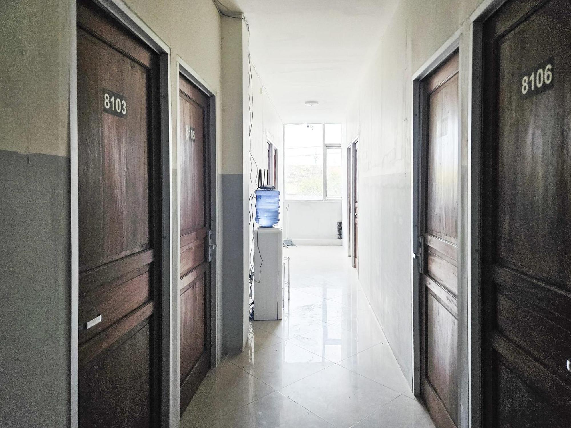 Reddoorz At Pucang Anom Timur Surabaya Eksteriør billede